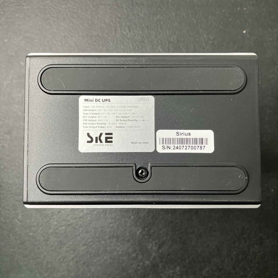 SKE Mini UPS 30000mAh 12V/9V/5V – Onduleur Batterie LiFePO4 Externe Type-C USB POE Routeur