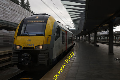 Foto SNCB Belgische Eisenbahn 6x4 Baureihe 08 EMU 08041 bei Antwerpen Central um 2023