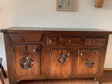 Soggiorno In Legno massello Completo di Tavolo 6 Sedie e Mobile Cassettiera