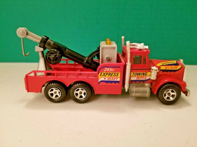 majorette tow truck