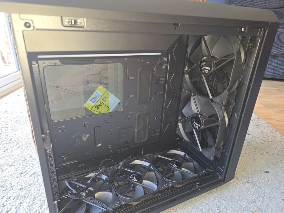 Fractal Design Torrent TG Light Tempered Glass E-ATX Case – Opened Never Used - Image 2 of 4