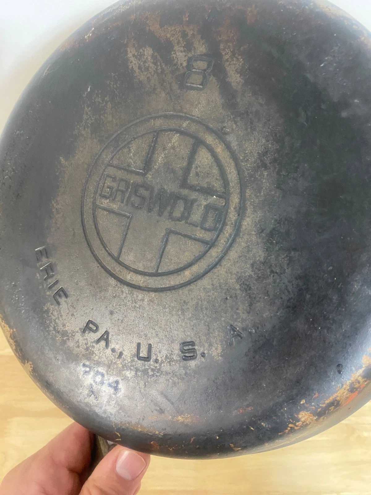 GRISWOLD No. 8 Large Block Logo Cast Iron Skillet 704