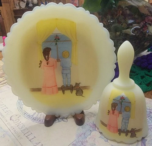 Uranium Fenton Artist Signed Glass Plate And Bell "Children At The Window"