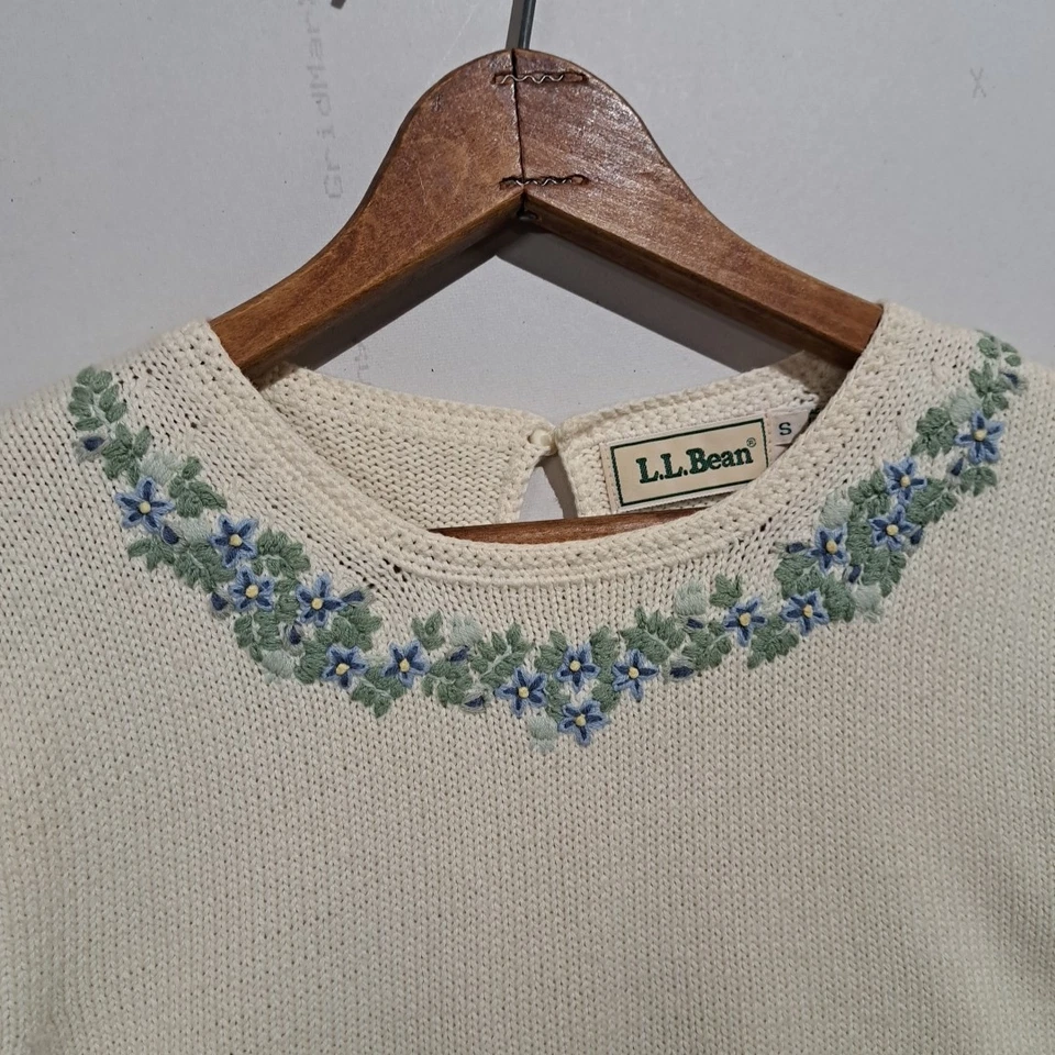 LL Bean Short Sleeve Sweater Embroidered Floral Womens Small Vintage Y2K Cottage - Image 2 of 4