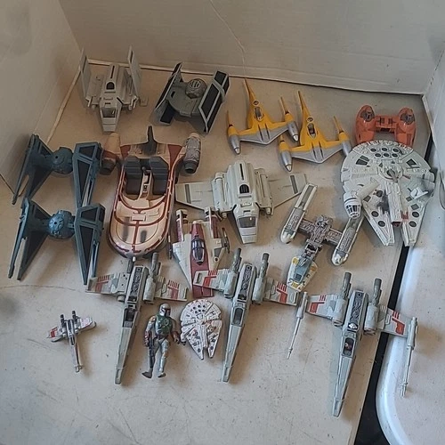 STAR WARS ACTION FLEET & VINTAGE COLECTION LOT OF (25+) LOOSE HASBRO VEHICLES