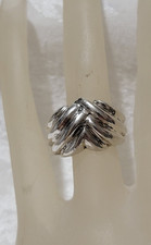 925 MARKED STERLING CURVED OVERLAP DESIGNED SILVER RING SIZE 6.5