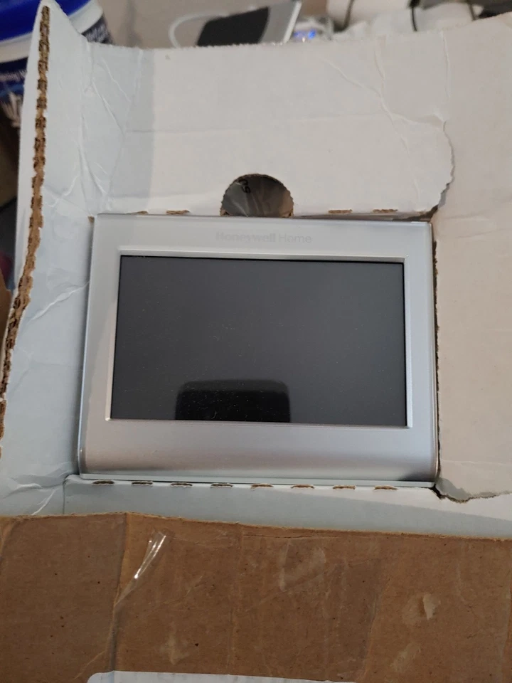 Honeywell Home RTH9585WF1004 Wi-Fi Smart Thermostat - Silver - Image 2 of 2