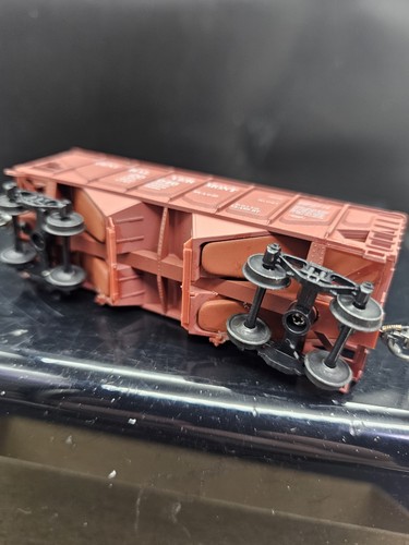 Accurail HO Train Car Central Vermont Panel Side Twin Hopper - Bild 5 von 6