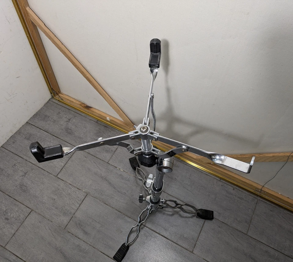 Soporte de tambor Tama Roadpro - Doble refuerzo 12"-15" Foto 3 de 4