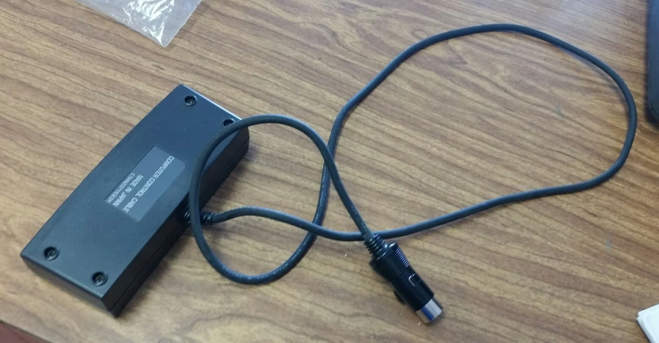 Cable de control de computadora Sharp genuino CTANZ0711CE01 PARA PROYECTOR XGNV2 XGNV3XB Foto 4 de 4