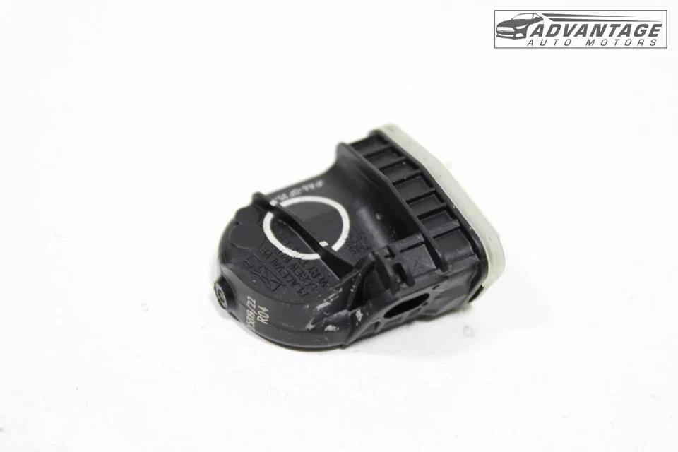 2017-2020 LINCOLN CONTINENTAL TIRE PRESSURE MONITORING SYSTEM SENSOR TPMS OEM - Image 2 of 4