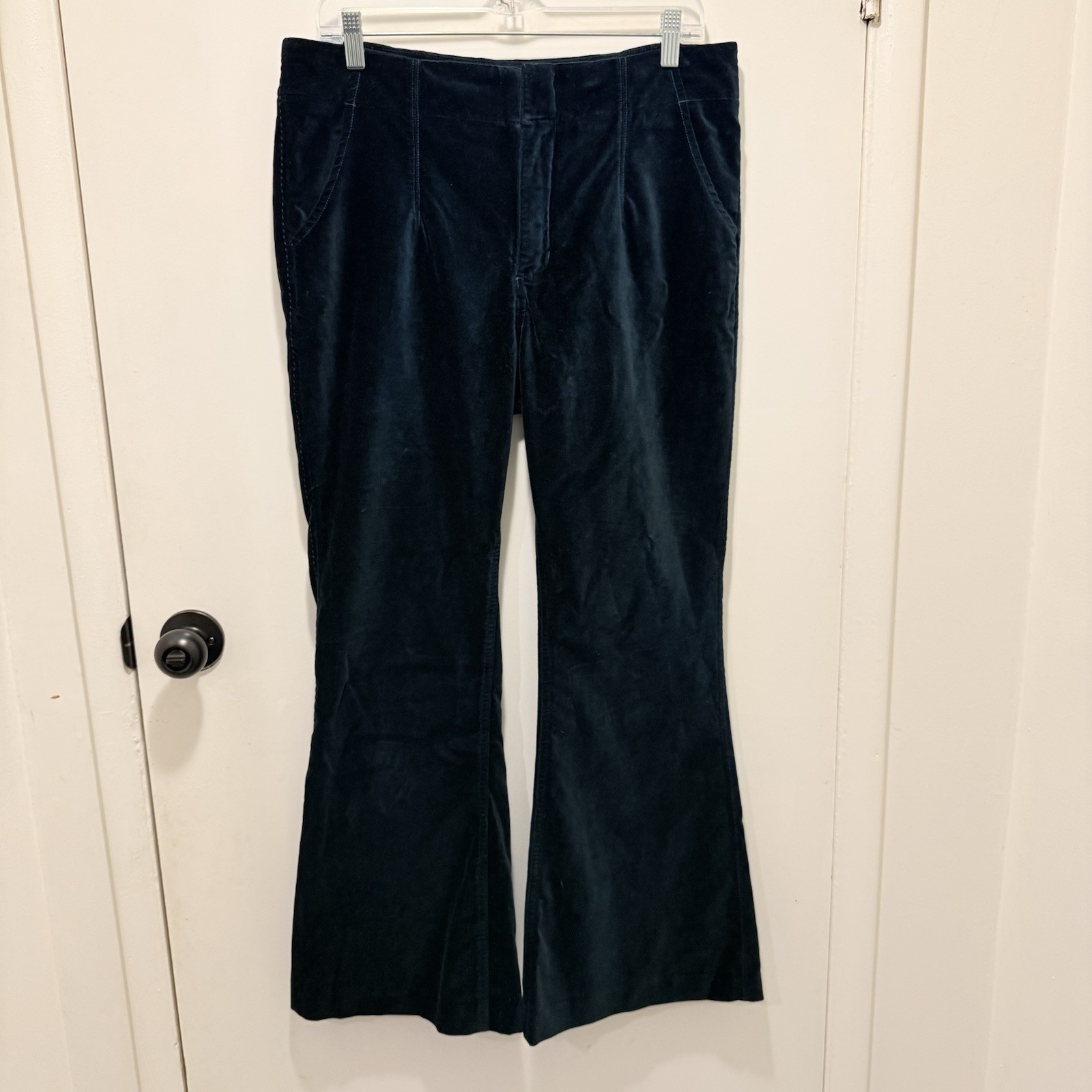 Free People Oxanna Jewel Green Stretch Velvet Flared Pants Size 31 Hippie Boho