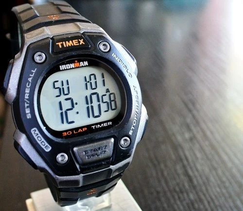 VINTAGE TIMEX IRONMAN ALARMS 30L CHRONO TIMER LCD QUARTZ MEN'S LARGE SPORT WATCH