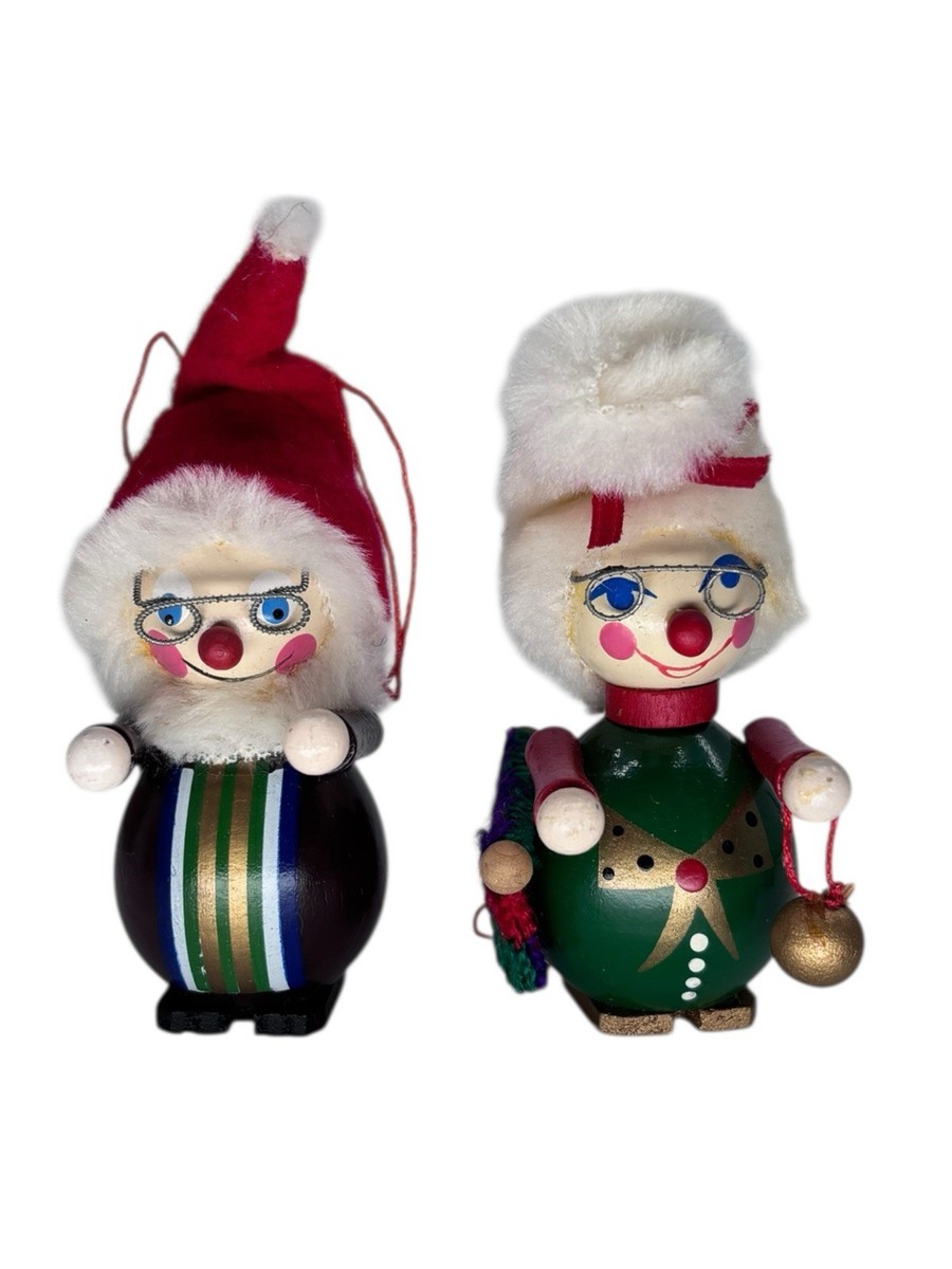 Vtg Wooden Steinbach Style Knitting Grandma & Grandpa Old Man