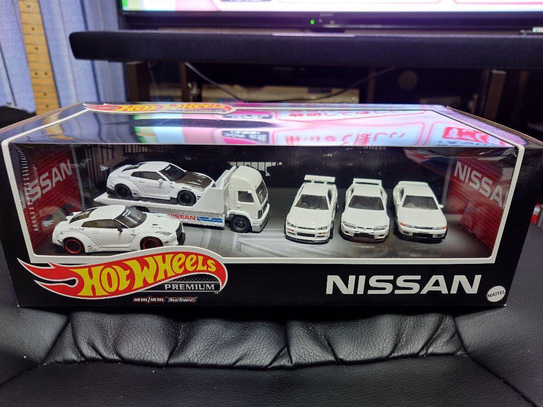 Hotwheels Premium Nissan Gt-R Minigt Set excellent | eBay Hotwheels Premium Nissan Gt-R Minigt Set excellent | eBay
