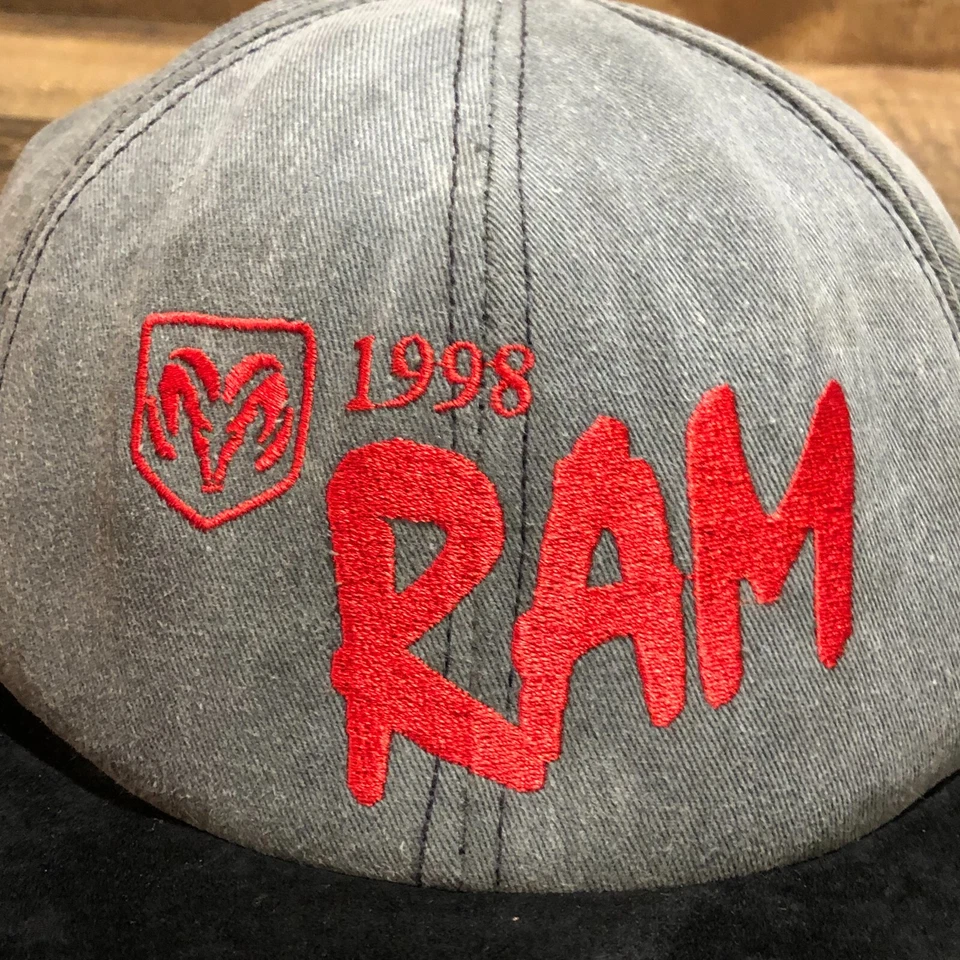 Gorra de colección Dodge Ram Snapback para hombre gris negro rojo camionetas 1998 hecha en EE. UU. años 90 Foto 2 de 4