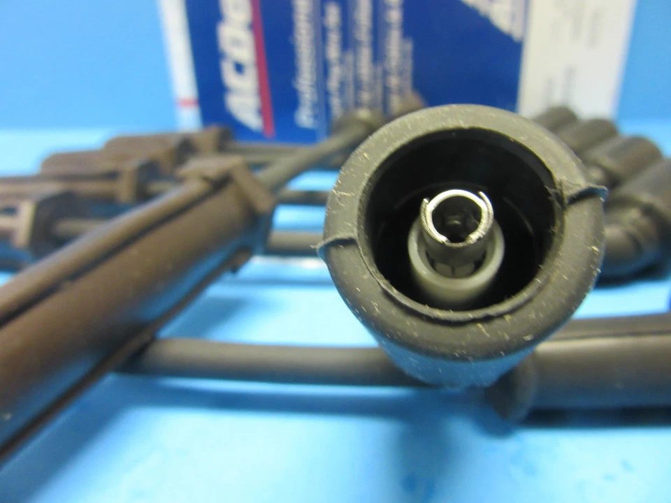 Juego de cables de bujía genuinos OEM GMC ACDelco 748UU V8 Foto 3 de 4
