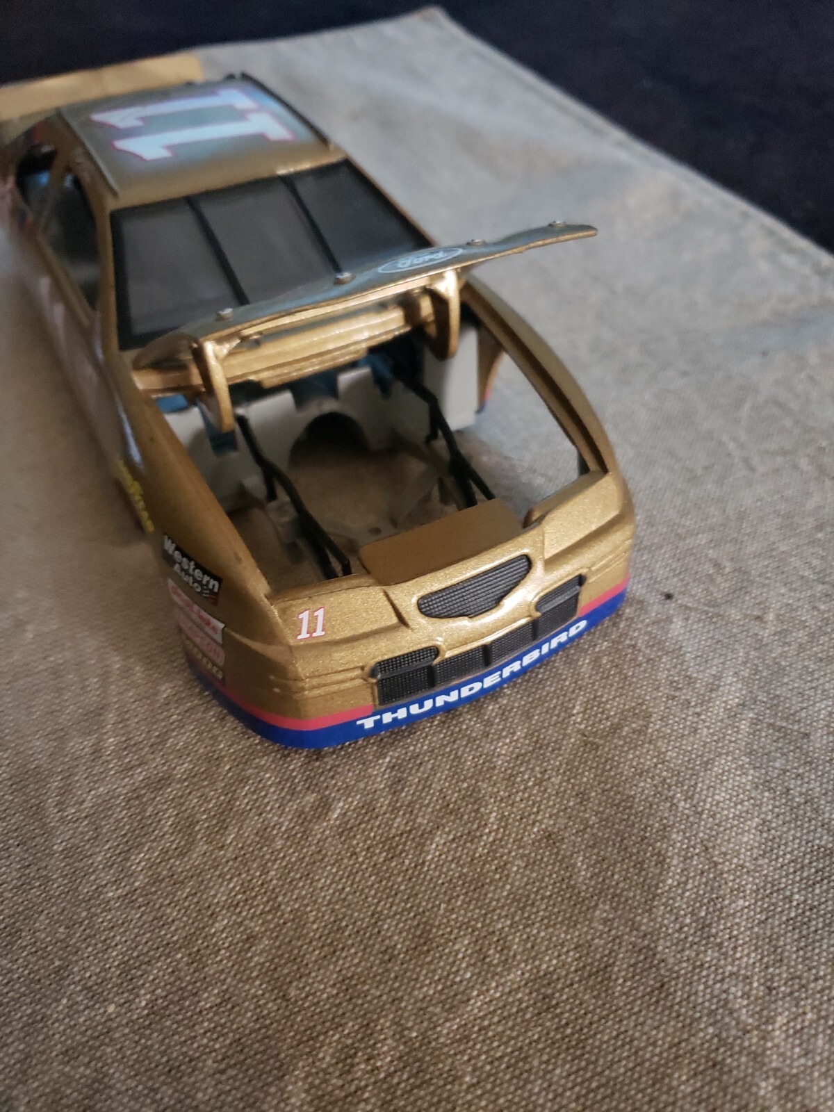 Picture 2 of 8