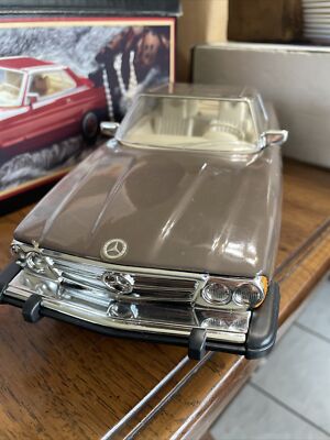 JIM BEAM 1974 MERCEDES BENZ 450SL MOCCA TAN CAR BOTTLE DECANTER