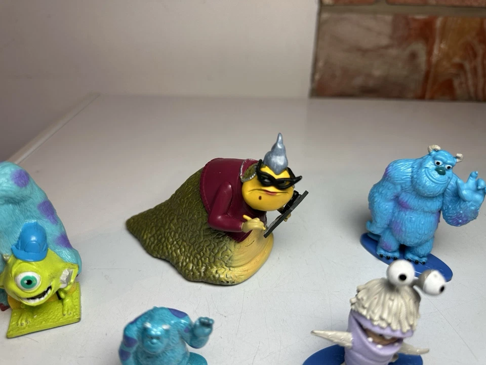 Lote de figuras Monsters Inc Roz Sulley Mike Wazowzski Boo 5 piezas juguetes RAROS Disney Foto 3 de 4