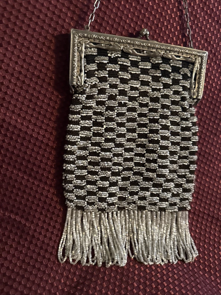 古董 20 世纪 20 年代钢切割串珠 Flapper 钱包银色条纹艺术装饰美丽 — 第 2/4 张图片