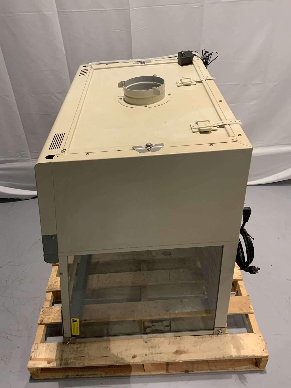 Labconco 3' XPert Filtered Balance System 3950301 With Guardian Airflow Monitor