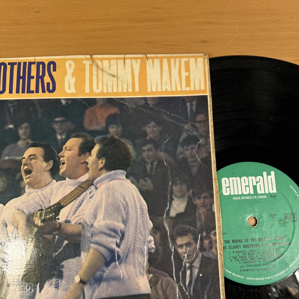 THE CLANCY BROTHERS & TOMMY MAKEM LP RISING OF THE MOON 1967 VERY GOOD+ MLD19 - Image 3 of 4
