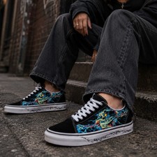 Vans Old Skool Zap Womens 6.5 Black Glow in Dark Skull House of Terror Sneakers