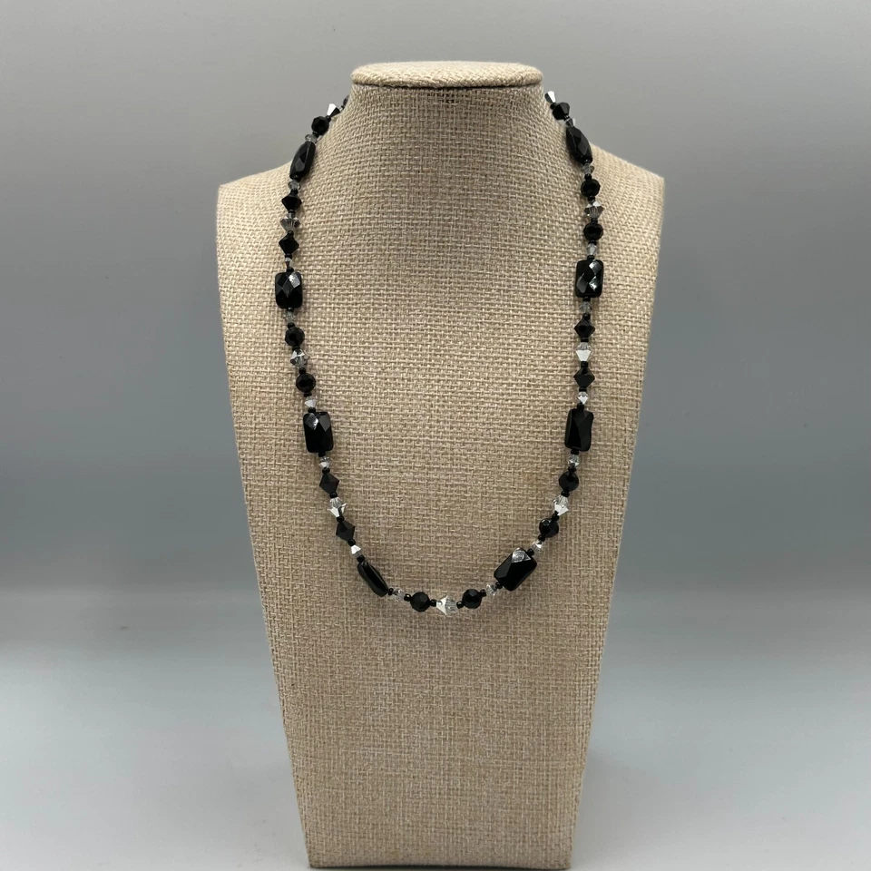Black Glass Bead Necklace Faceted Multi Shape Silver Tone Elegant Glam 14.5" - Image 4 of 4