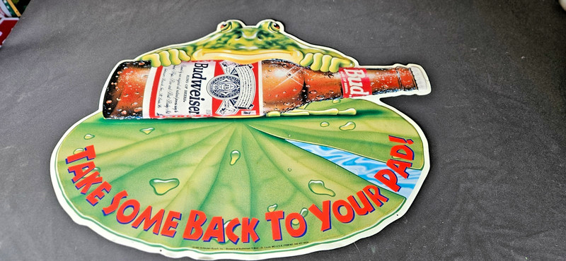 Great Looking Advertising Collectible LARGE 1995 Budweiser FROG Metal Beer Sign