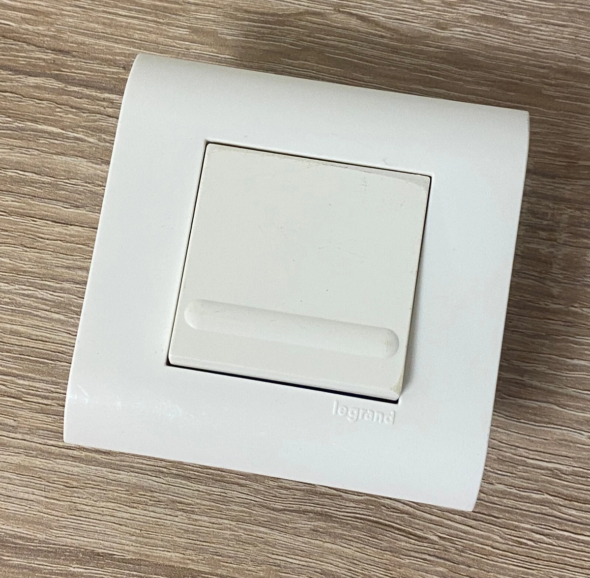 INTERRUPTEUR BOUTON POUSSOIR avec voyant mosaic 45 legrand 74042 EUR 12