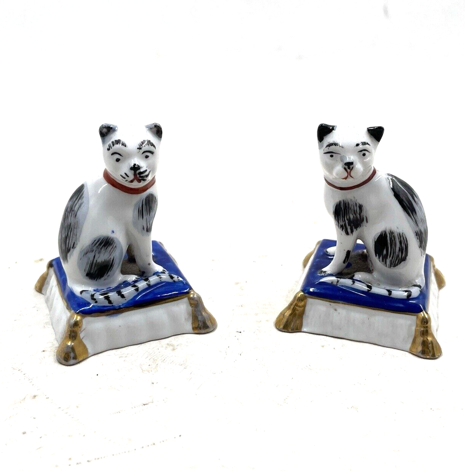 Vintage Chelsea Style Figures Pair Of Cats On Cushions eBay