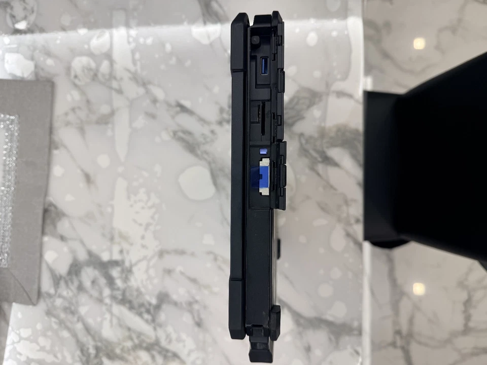 Dell Latitude 5420 Rugged · i5-8350U · 8GB · 256GB, foto 4 di 5