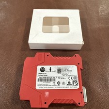 Allen Bradley MSR127TP 440R-N23132 Guardmaster Safety Relay 24v-dc/v-ac