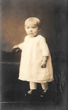 # M2226     YOUNG  CHILD  REAL  PHOTO   POSTCARD,