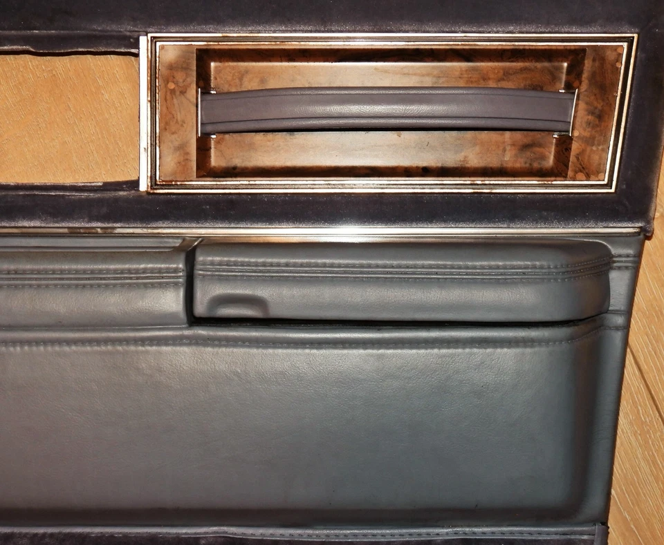 Lincoln Continental 1982 1983 OEM panel de puerta delantera lado del pasajero - azul Foto 4 de 4