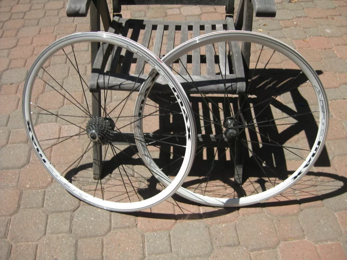AEROMAX ROAD BIKE WHEEL SET 700c WHITE SRAM CASSETTE eBay