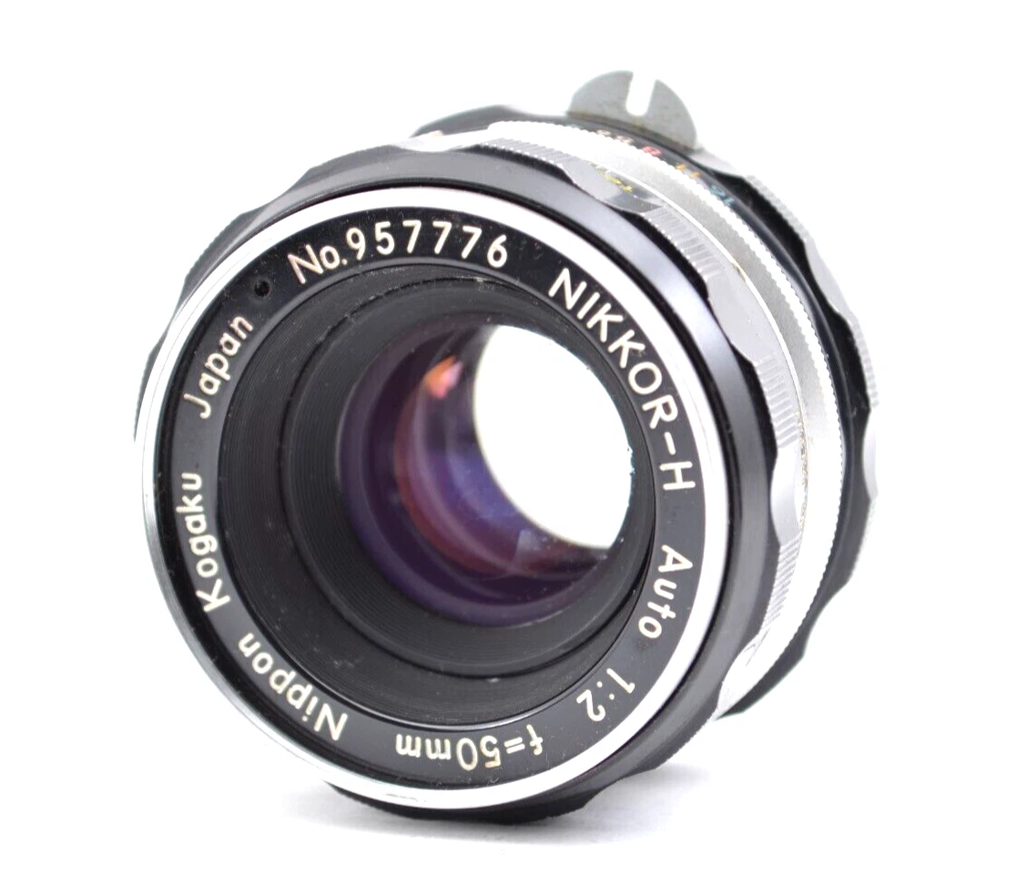 Nikon D5100 + 18-200 neuf: appareil photo reflex + objectif 18-200 AF-S