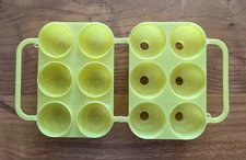 VTG JELL-O Jello Jigglers Easter Egg Mold Shots Shooters Etched Design Yellow