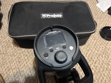 Profoto D2 500 photography strobe lighting