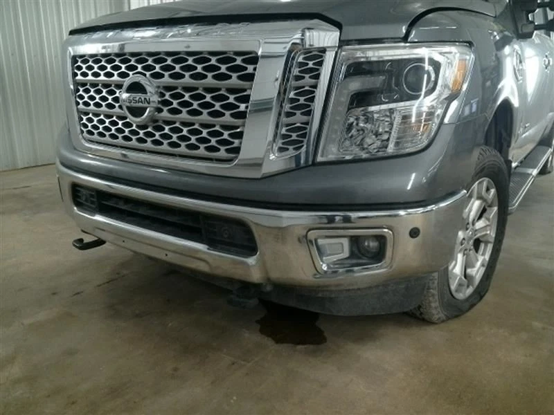 Consola piso delantero Sl compatible con 16-21 TITAN XD 104669421 Foto 4 de 4