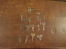 VINTAGE NATIONAL CASH REGISTER + Other Cash Register Keys  20 Total NCR