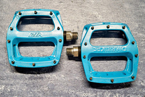 HTF DMR V12 Platform Pedal 9/16"