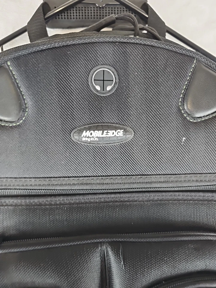 移动边缘扫描快速检查点友好黑色笔记本电脑托架背包 — 第 2/4 张图片