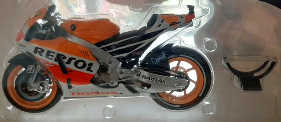 MINICHAMPS 1/12 MARC MARQUEZ 2013 N°93 HONDA RC213V REPSOL HONDA TEAM MOTO GP - Photo 2/4