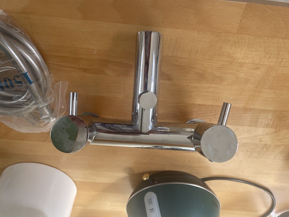 Vado Bath taps with shower hose and head Used For a Week eBay