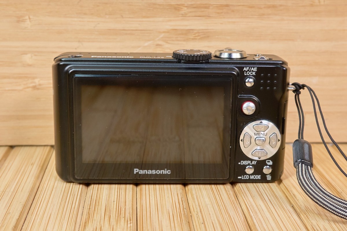 Panasonic Lumix DMC-LX2 10.2MP Digital Camera, Leica Lens, Made in