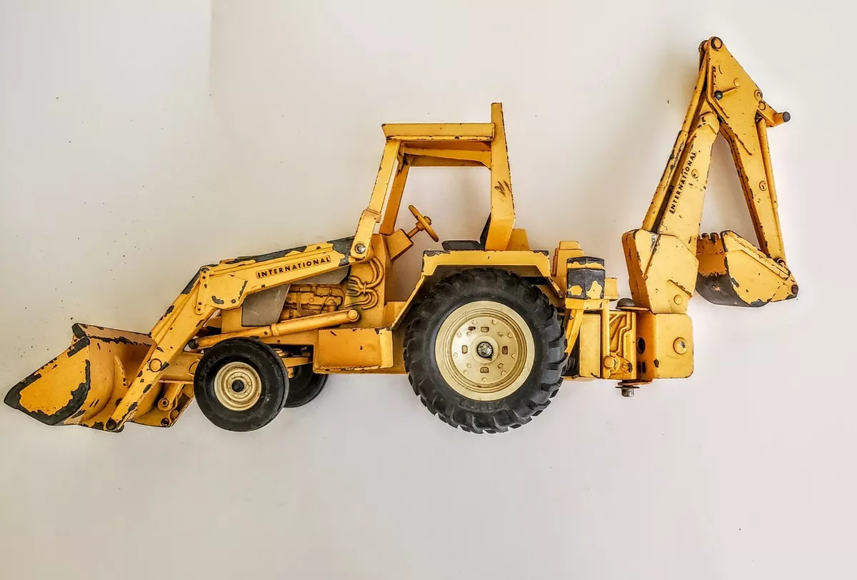 Vintage ertl hotsell toy trucks