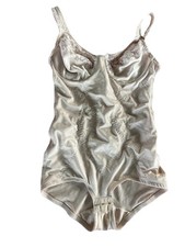 MAIDENFORM FLEXEES 6856 FIRM CONTROL Beige Underwire BODY SHAPER SZ 36B