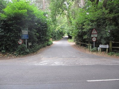 Foto A2 Bracken Lane Abingworth Privatstraße mit Warnung vor öffentlichem Foo c2013